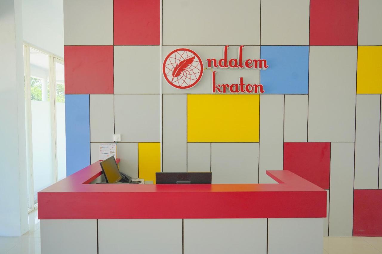 Ndalem Kraton Hotel Sidoarjo Luaran gambar
